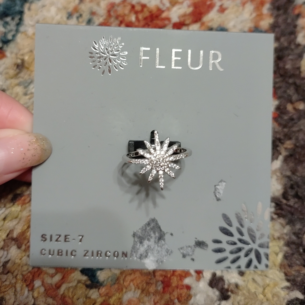 Fleur NEW Star Burst Cubic Zircon Sterling Silver Size 7